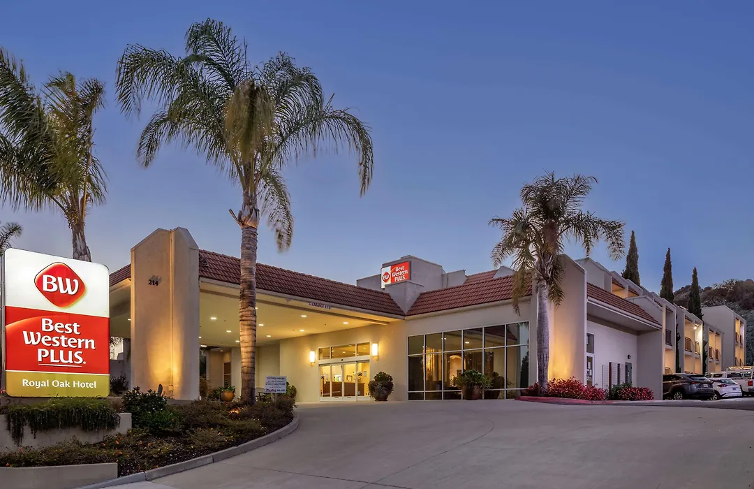 Best Western Plus Royal Oak Hotel-1