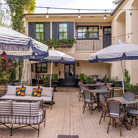 Petit Soleil - Bed, Breakfast And Bar-2