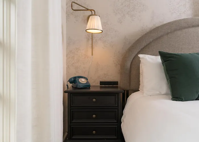 Petit Soleil - Bed, Breakfast And Bar Bed & Breakfast San Luis Obispo