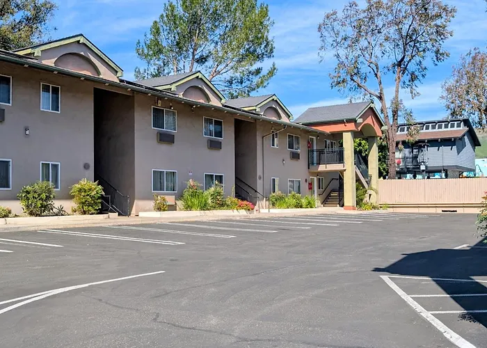 Olive Tree Inn & Suites By Howard Johnson Wyndham San Luis Obispo